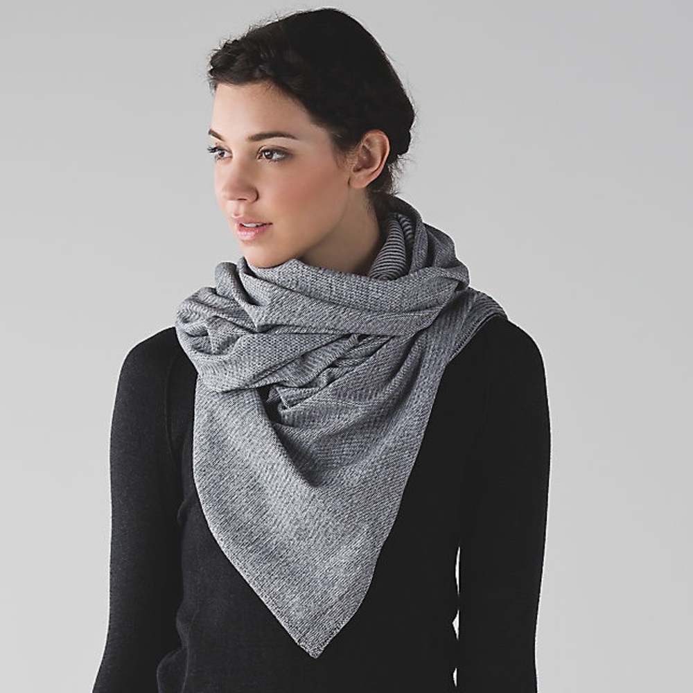lululemon - pique vinyasa scarf